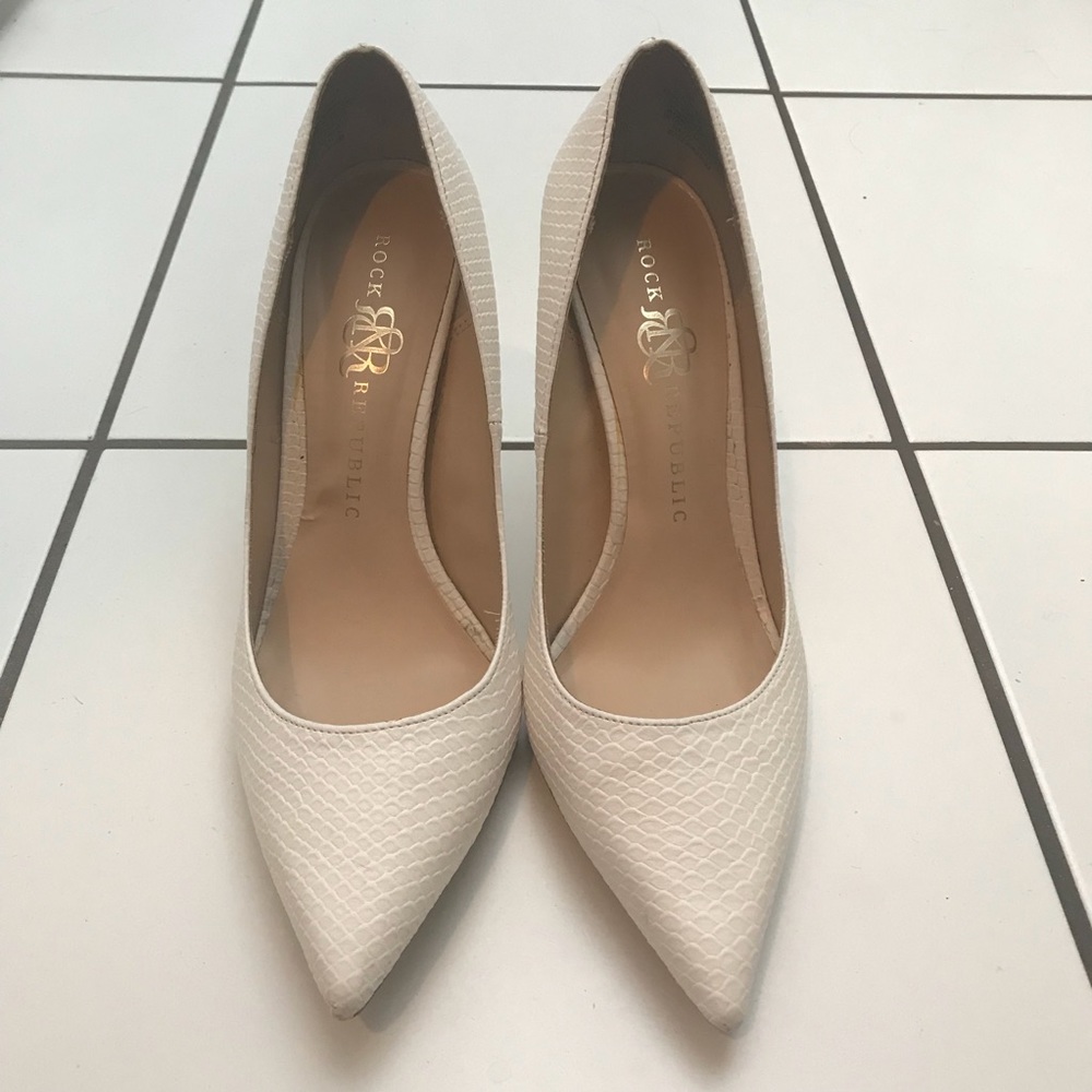 EUC Rock & Republic White Heels - Size 7 1/2